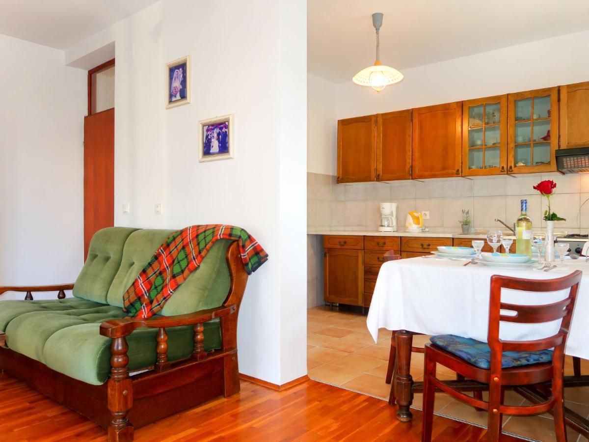 Apartment Vera - Mlk326 By Interhome Malinska Esterno foto