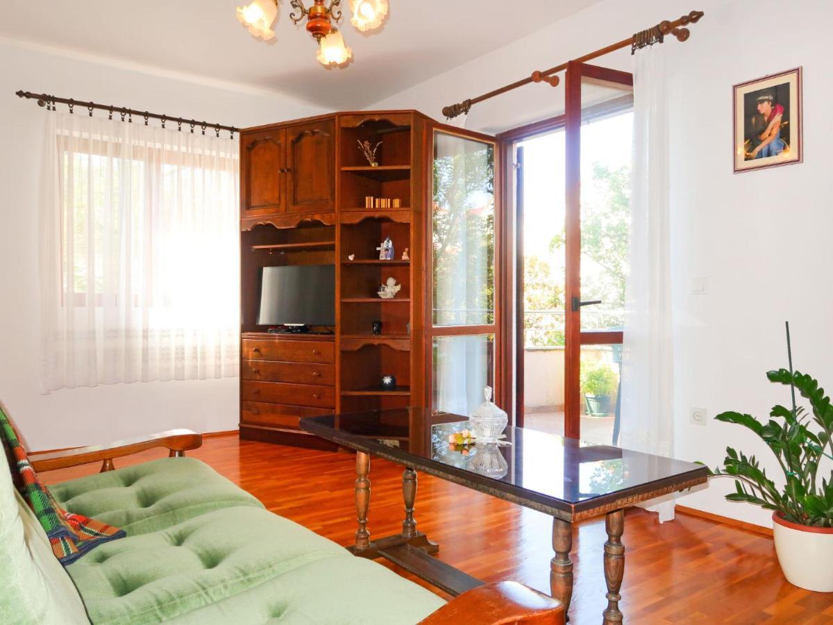 Apartment Vera - Mlk326 By Interhome Malinska Esterno foto